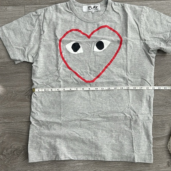 Comme des garçons Play tees - Picture 5 of 7